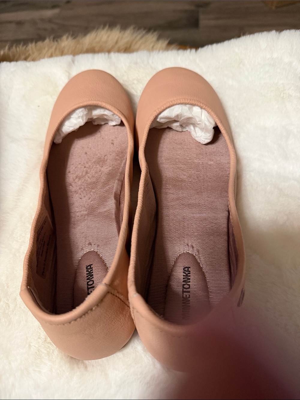 Minnetonka Women's Ballet Flats in Blush - Picture 2 of 6